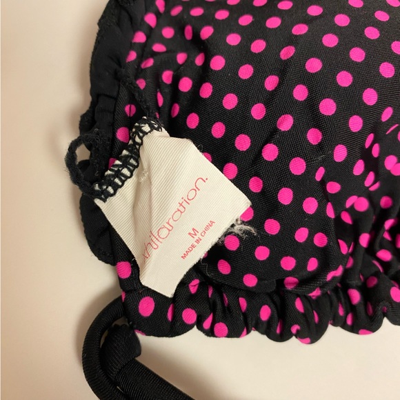 Xhilaration Reversible String Bikini (Top:M/Bottom:S) *Smoke free/pet free home - Picture 5 of 8